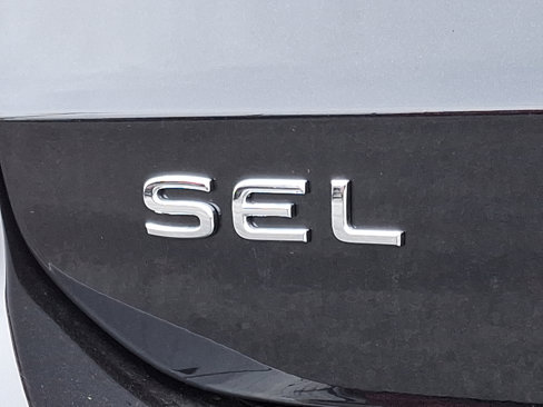 New 2024 Volkswagen Taos SEL image 11