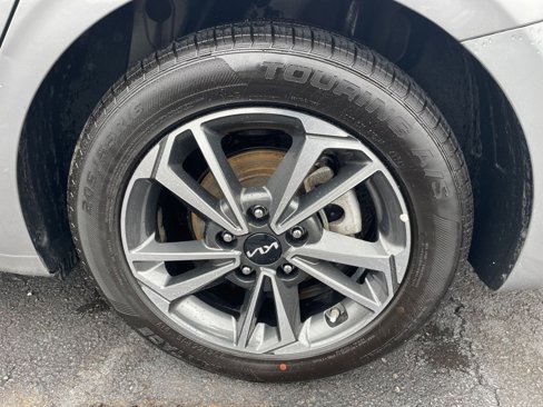 Used 2023 Kia Forte LXS image 25