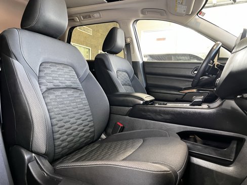 Used 2022 Nissan Pathfinder SV w/ SV Premium Package image 56