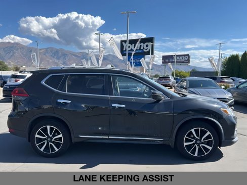 Used 2018 Nissan Rogue SL w/ Premium Package image 4