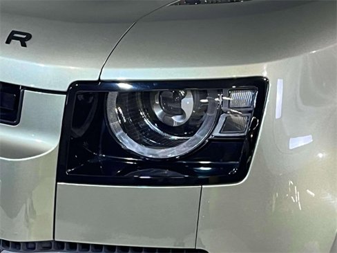 Used 2020 Land Rover Defender 110 First Edition image 4