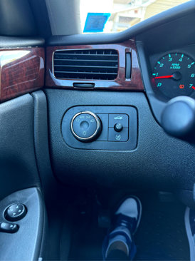 Used 2010 Chevrolet Impala LS image 21