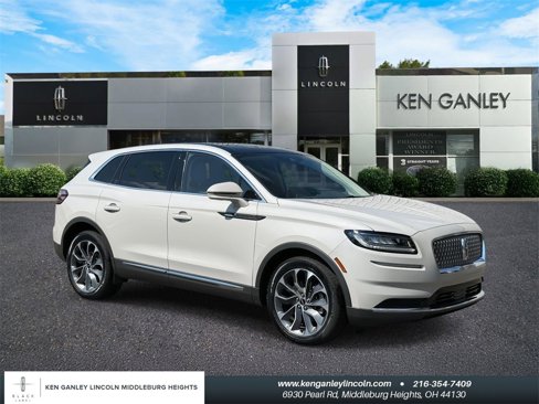 Used 2022 Lincoln Nautilus Reserve image 1