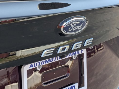 Used 2024 Ford Edge SEL image 11