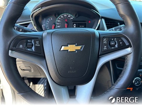 Used 2018 Chevrolet Trax LT w/ LT Convenience Package image 26