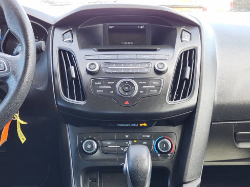 Used 2017 Ford Focus SE image 17