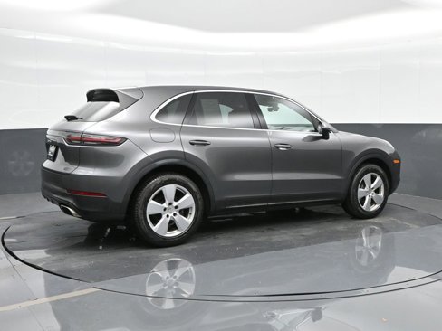 Certified 2019 Porsche Cayenne image 2