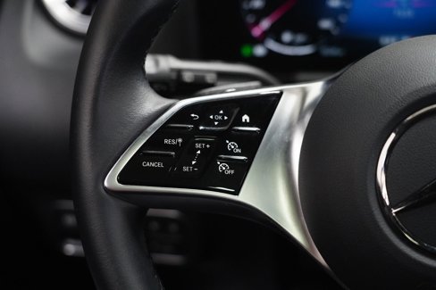 Certified 2025 Mercedes-Benz GLA 250 4MATIC image 18