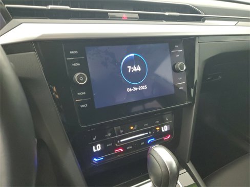 Used 2021 Volkswagen Arteon SE image 27