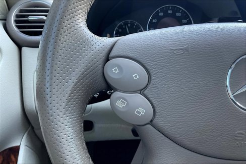 Used 2007 Mercedes-Benz CLK 550 Coupe image 10