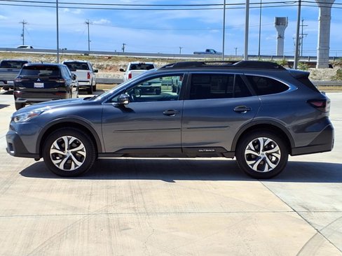 Used 2022 Subaru Outback Limited image 6