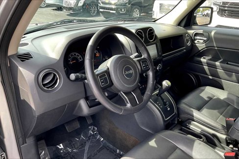 Used 2016 Jeep Patriot High Altitude image 13