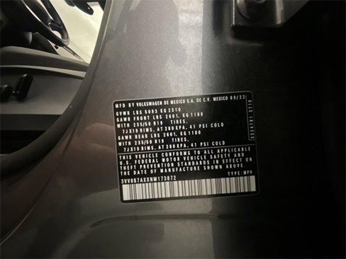 Used 2022 Volkswagen Tiguan SE R-Line image 28