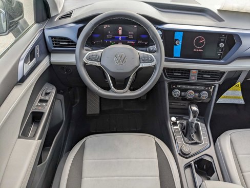 New 2024 Volkswagen Taos SE image 28