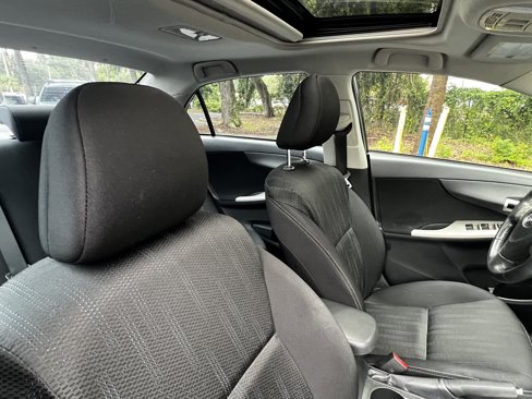 Used 2013 Toyota Corolla S image 40