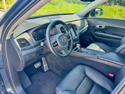 Used 2020 Volvo XC90 T5 Momentum image 10
