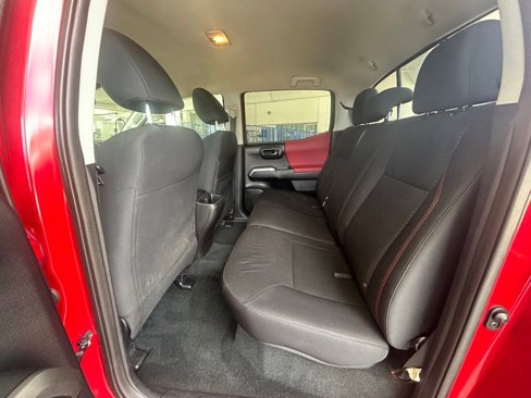 Used 2016 Toyota Tacoma SR5 image 32