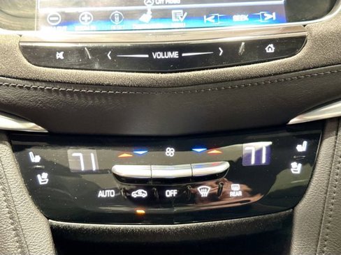 Used 2017 Cadillac XT5 Platinum image 14