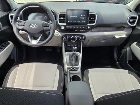New 2025 Hyundai Venue SEL image 7