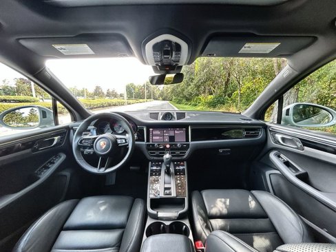 Certified 2024 Porsche Macan image 25