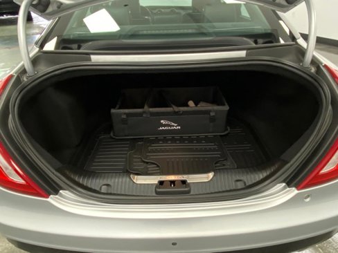 Used 2017 Jaguar XJ R-Sport image 42