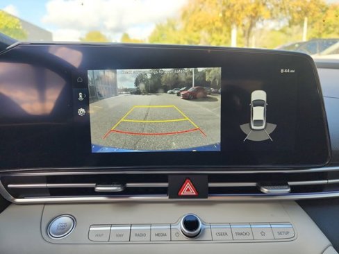 Used 2023 Hyundai Elantra Limited image 18
