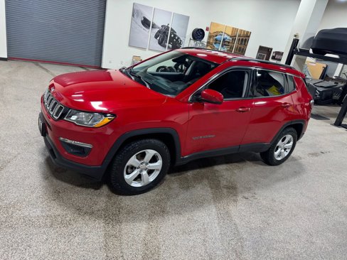 Used 2018 Jeep Compass Latitude w/ Cold Weather Group image 9