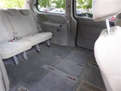 Used 2009 Kia Sedona LX w/ PWR Pkg image 16