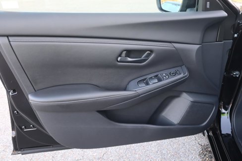 Used 2025 Nissan Sentra S image 11