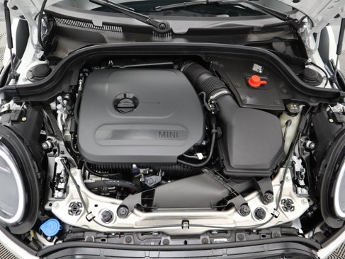 Used 2025 MINI Cooper 2-Door Hardtop image 30