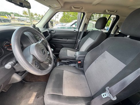Used 2014 Jeep Patriot Sport w/ Power Value Group image 10