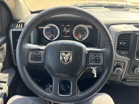 Used 2018 RAM 1500 Express image 18