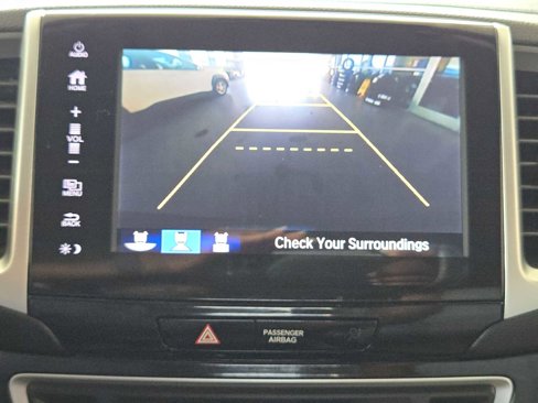 Used 2017 Honda Pilot Touring image 18