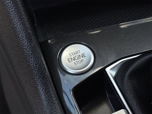 Certified 2023 Volkswagen Tiguan S image 33