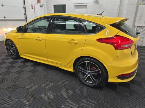 Used 2017 Ford Focus ST image 7