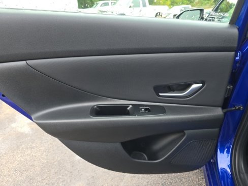 Used 2024 Hyundai Elantra Limited image 33