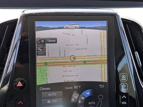 Used 2017 Toyota Prius Prime Premium image 21