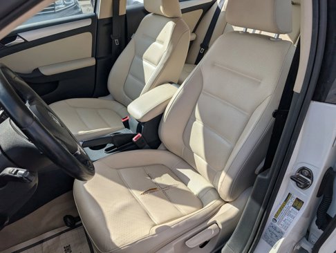 Used 2013 Volkswagen Jetta SE image 10
