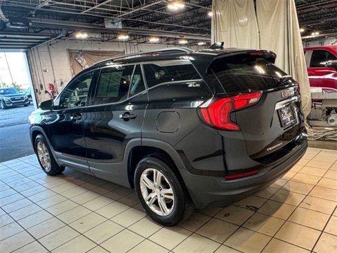 Used 2018 GMC Terrain SLE w/ Driver Convenience Package image 9