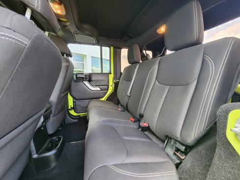 Used 2016 Jeep Wrangler Unlimited Sahara image 37