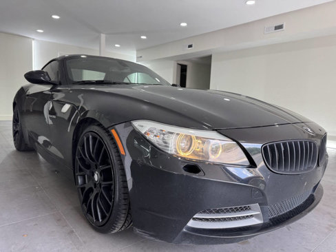 Used 2011 BMW Z4 sDrive35i image 8