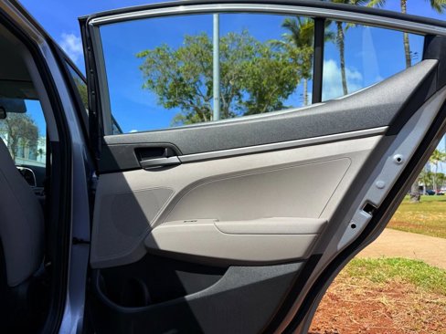 Used 2017 Hyundai Elantra SE image 16