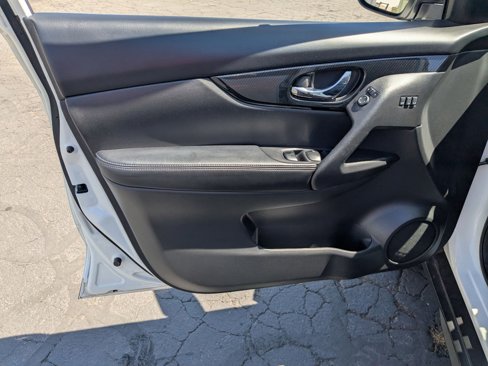 Used 2019 Nissan Rogue SL image 14