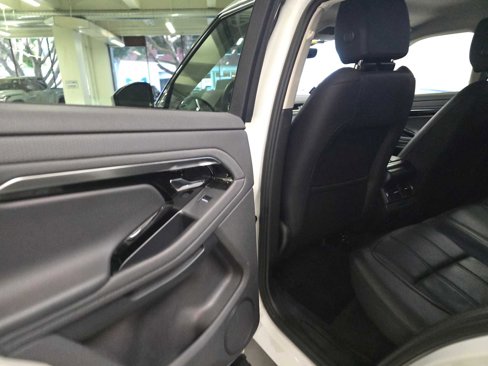 Used 2023 Land Rover Range Rover Evoque S image 17