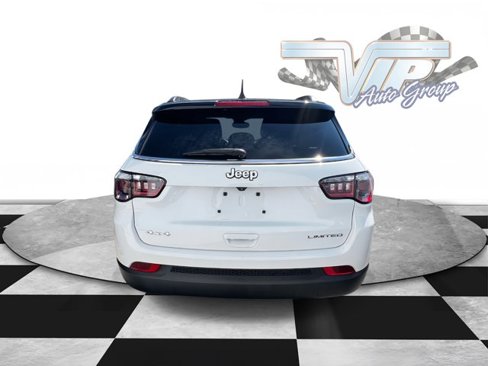 Certified 2022 Jeep Compass Limited image 5