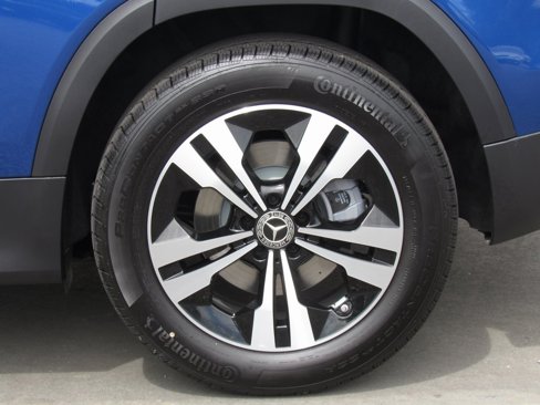 New 2025 Mercedes-Benz GLB 250 4MATIC image 38