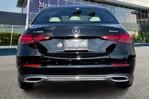 Certified 2022 Mercedes-Benz C 300 4MATIC Sedan image 4