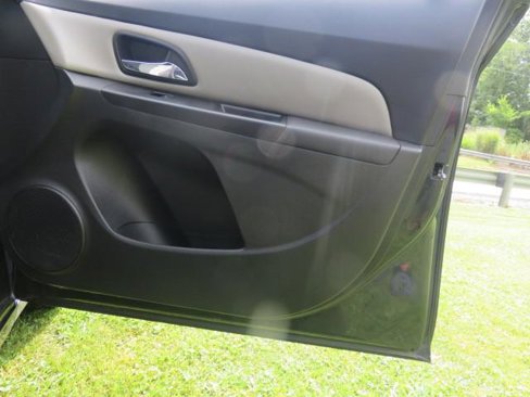 Used 2014 Chevrolet Cruze LS image 12