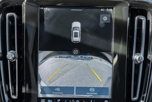 Certified 2023 Volvo XC40 B5 Plus w/ Driver Assist Package image 39