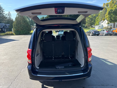 Used 2013 Dodge Grand Caravan SE image 16